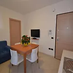 Modern Flat With Private Garden Apartamento Rosolina Mare