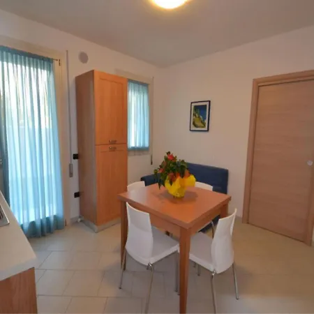 Modern Flat With Private Garden In *